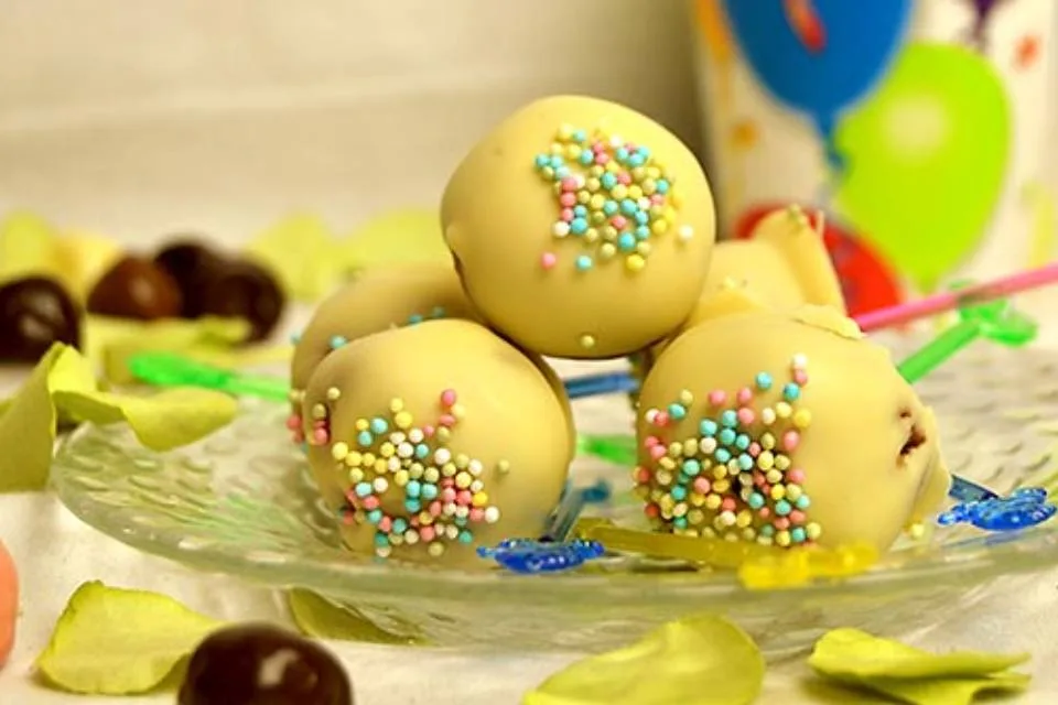 Cake pops - kakkutikkarit