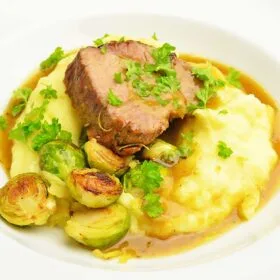 Pitkään haudutettu kassler