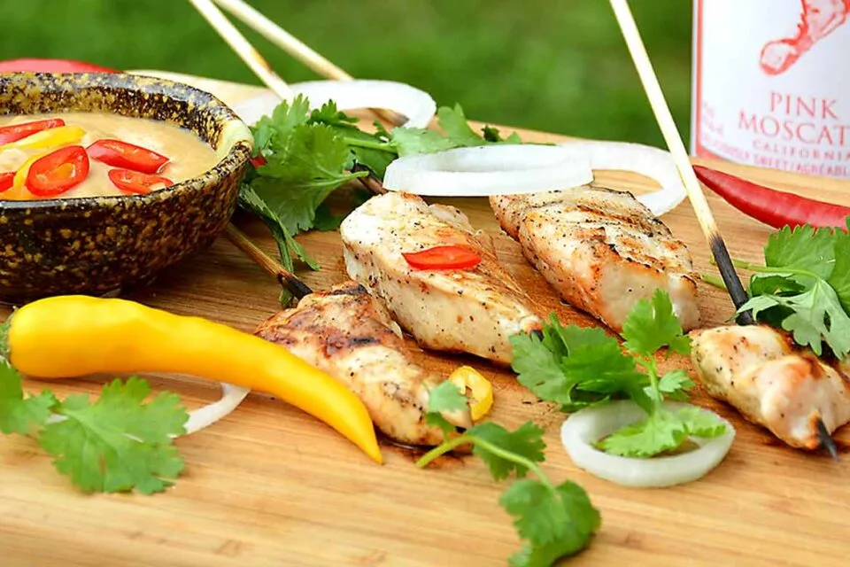 Kanavartaat ja Satay-kastike