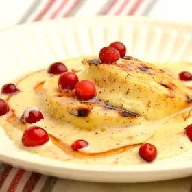 Leipäjuustoa ja hilloa