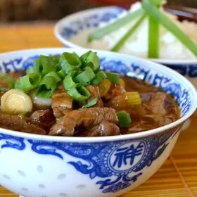 Paistia_osterikastikkeessa