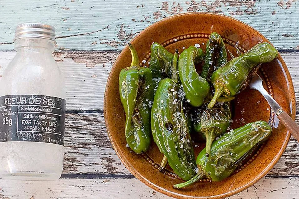 Pikkupaprikat - Pimientos de Padron