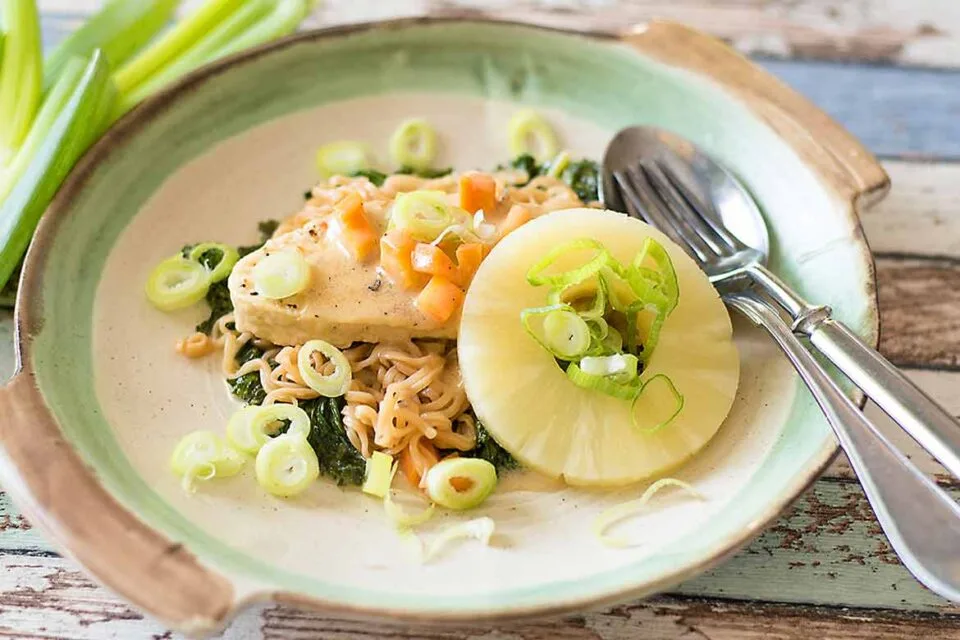 Quorn kookoskastikkeessa
