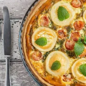 Vuohenjuustopiirakka