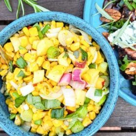 Paahdettu maissisalaatti